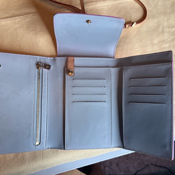 Authentic Louis Vuitton Vernis Crossbody - Picture 9 of 11